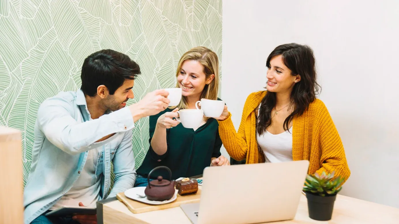 Kaffee und das moderne Büro