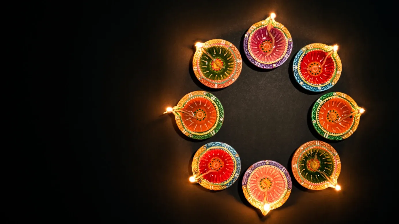 Cadeaux de Diwali pour le patron - diya fait à la main