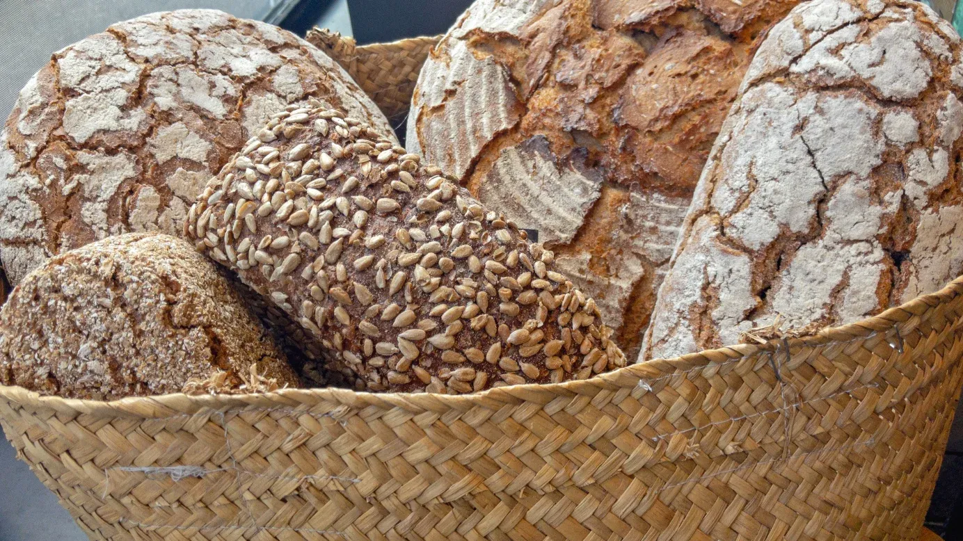 Panier d'aliments artisanaux