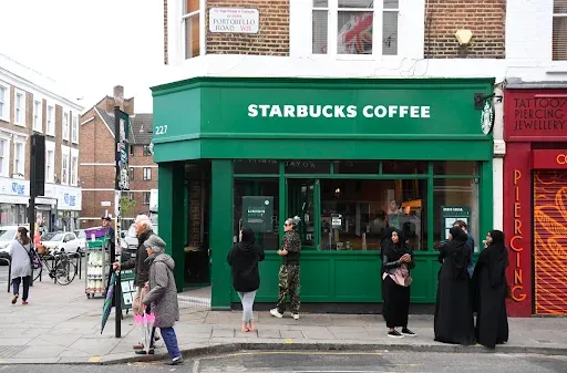 Faedah pekerja Starbucks di UK